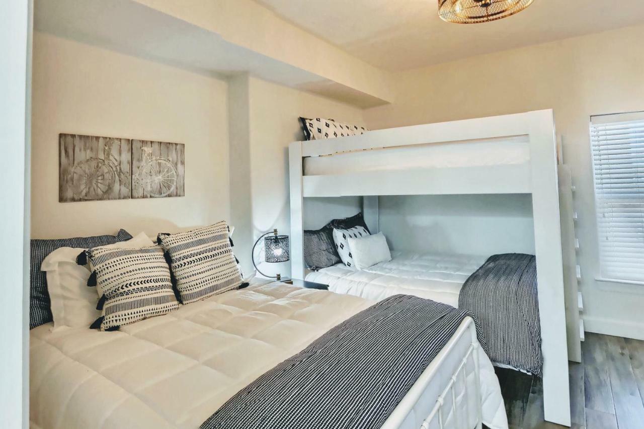 Barefoot Bliss - Beachfront Condo - Sleeps 12 Panama City Beach Zewnętrze zdjęcie